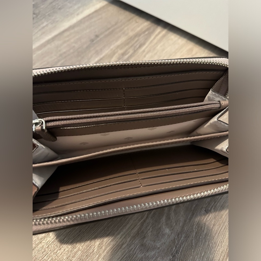 Kate Spade Spade Link large tote with matching large wallet - Picture 11 of 11